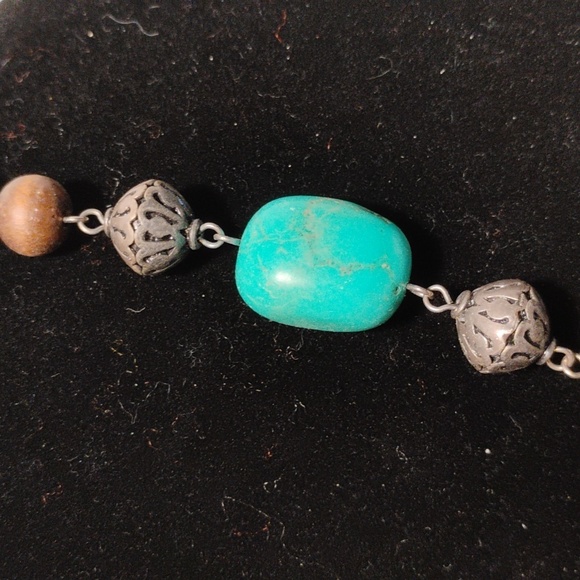 Vintage Tibetan Inspired Silverstone Pendant With Beaded And Stone Necklace - Picture 4 of 8